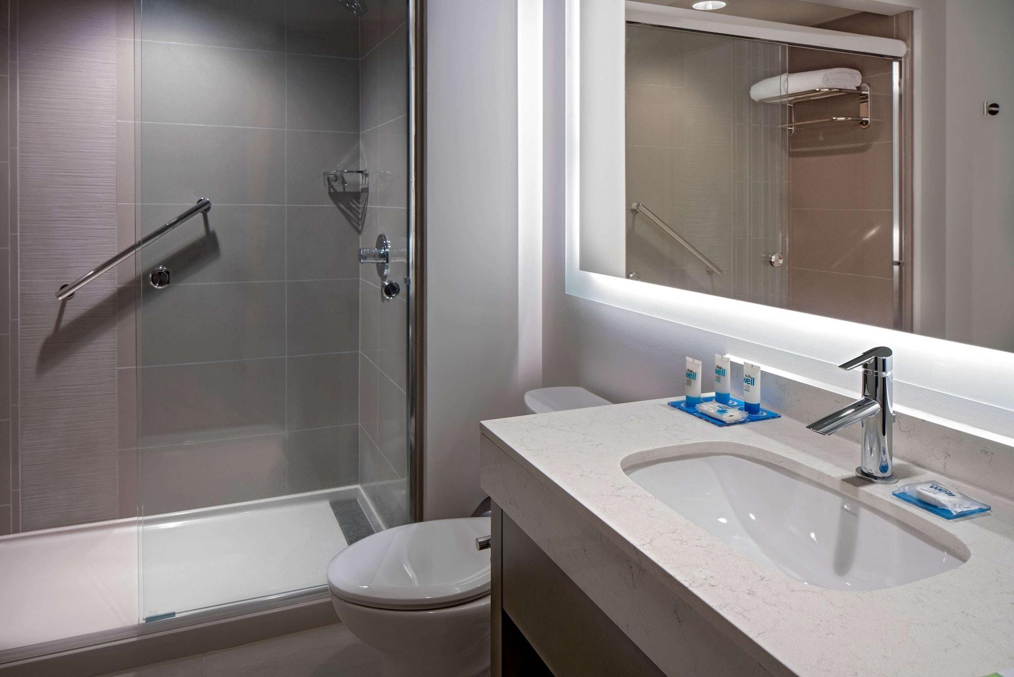 Hyatt House Indianapolis Downtown Hotel Екстериор снимка