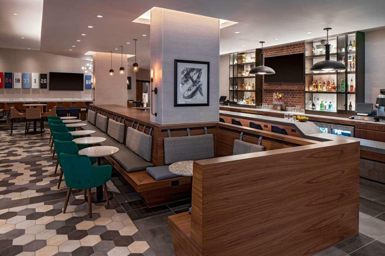 Hyatt House Indianapolis Downtown Hotel Екстериор снимка