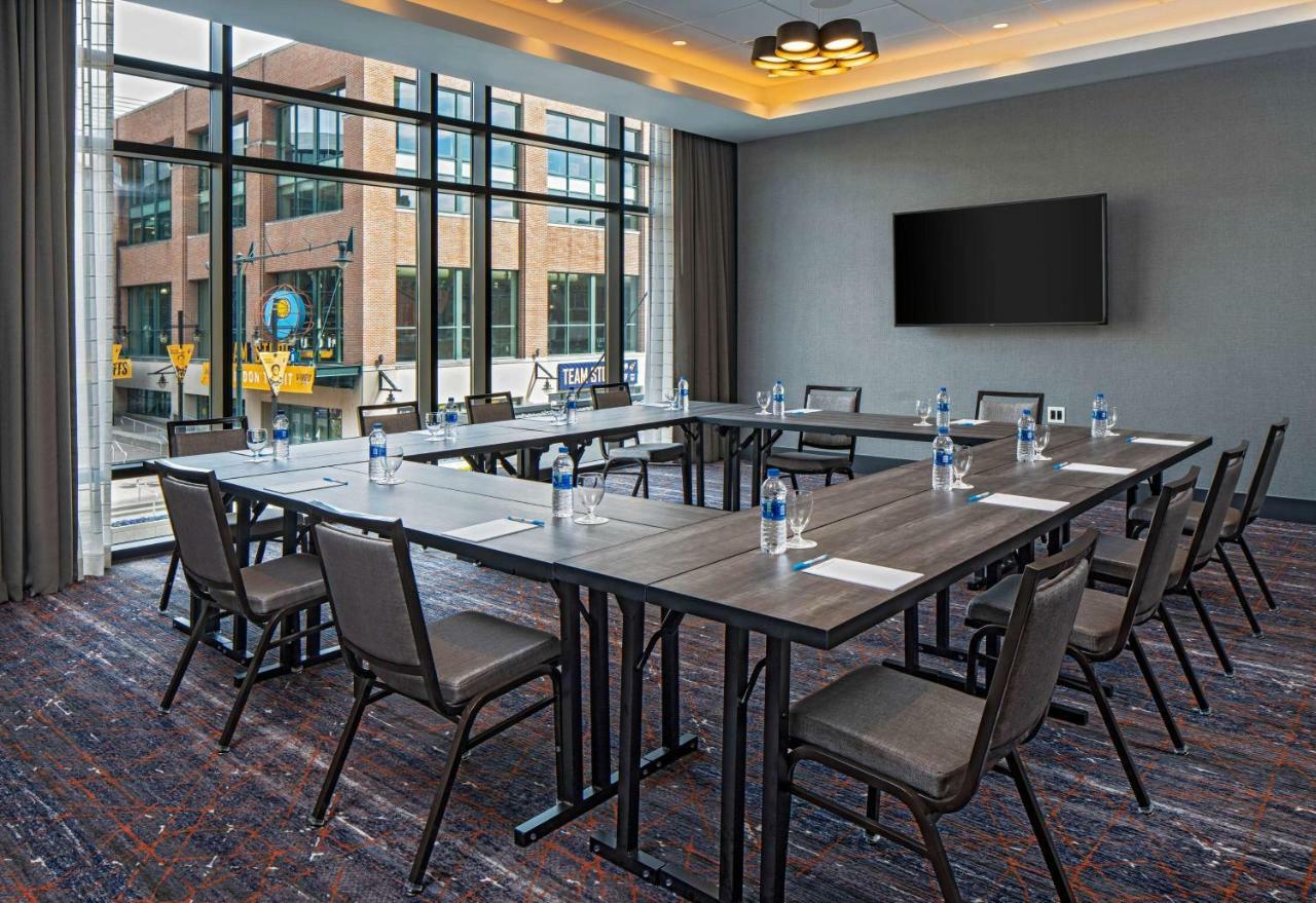 Hyatt House Indianapolis Downtown Hotel Екстериор снимка