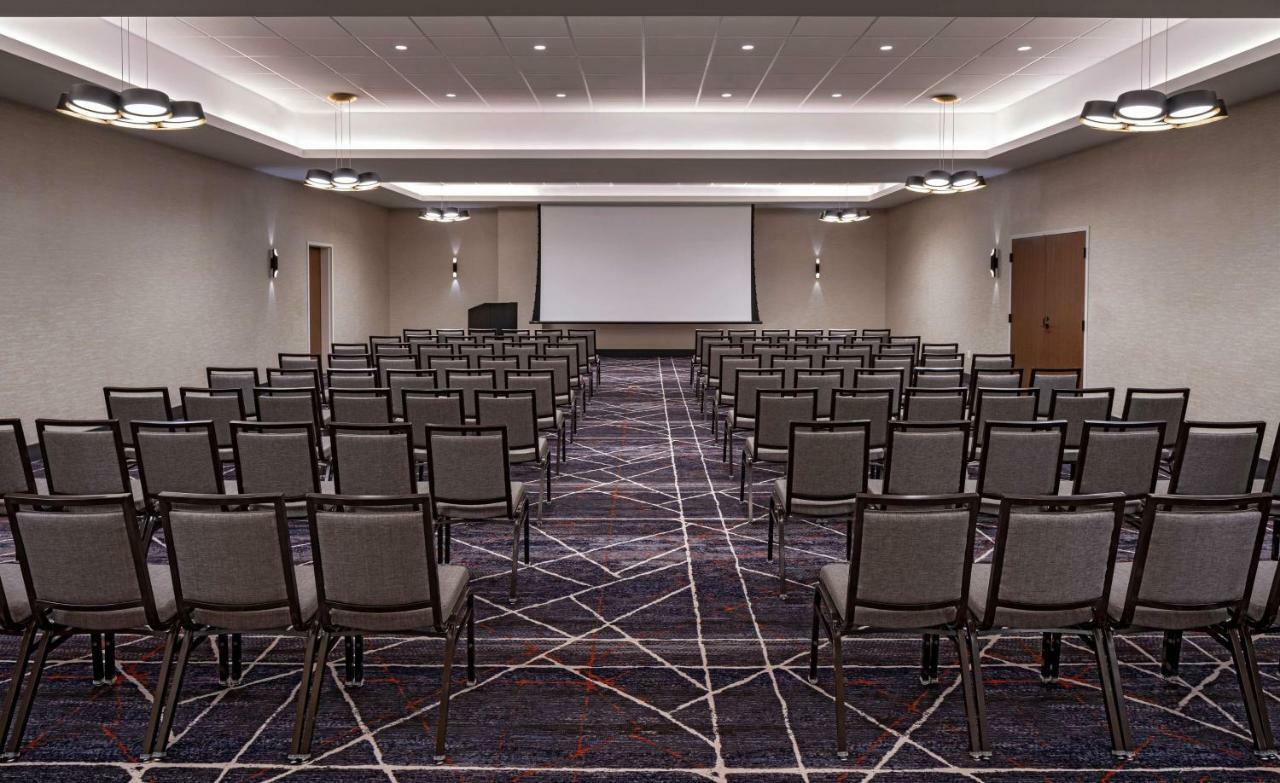 Hyatt House Indianapolis Downtown Hotel Екстериор снимка