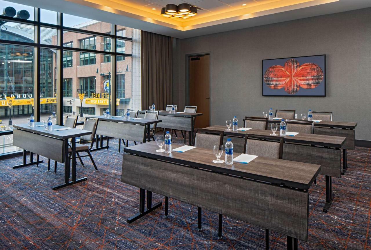 Hyatt House Indianapolis Downtown Hotel Екстериор снимка