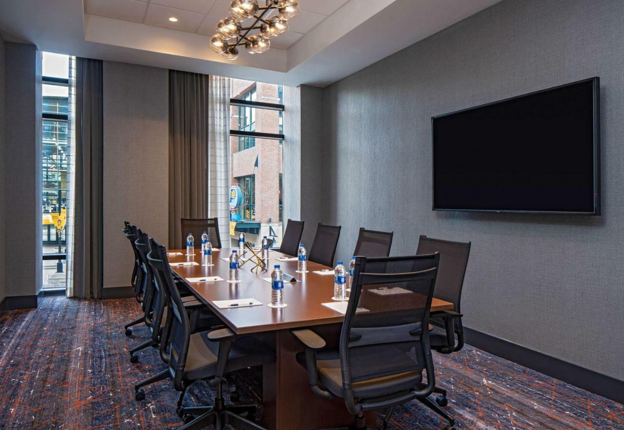 Hyatt House Indianapolis Downtown Hotel Екстериор снимка